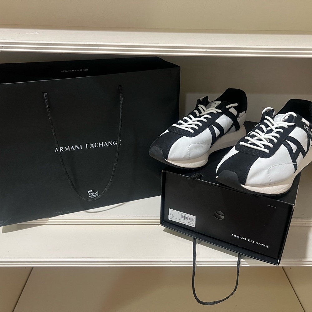 Armani exchange size 9 1/2 black and white